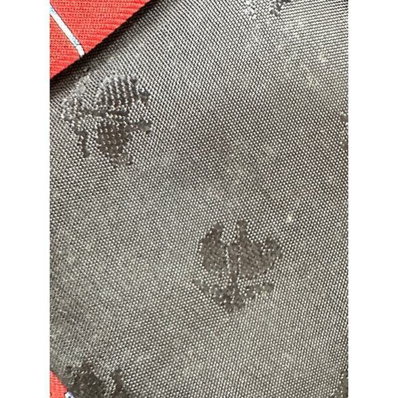 Brooks Brothers Makers Mens Tie Necktie Red Novelty Boat Paddles Silk Tied - Picture 5 of 5